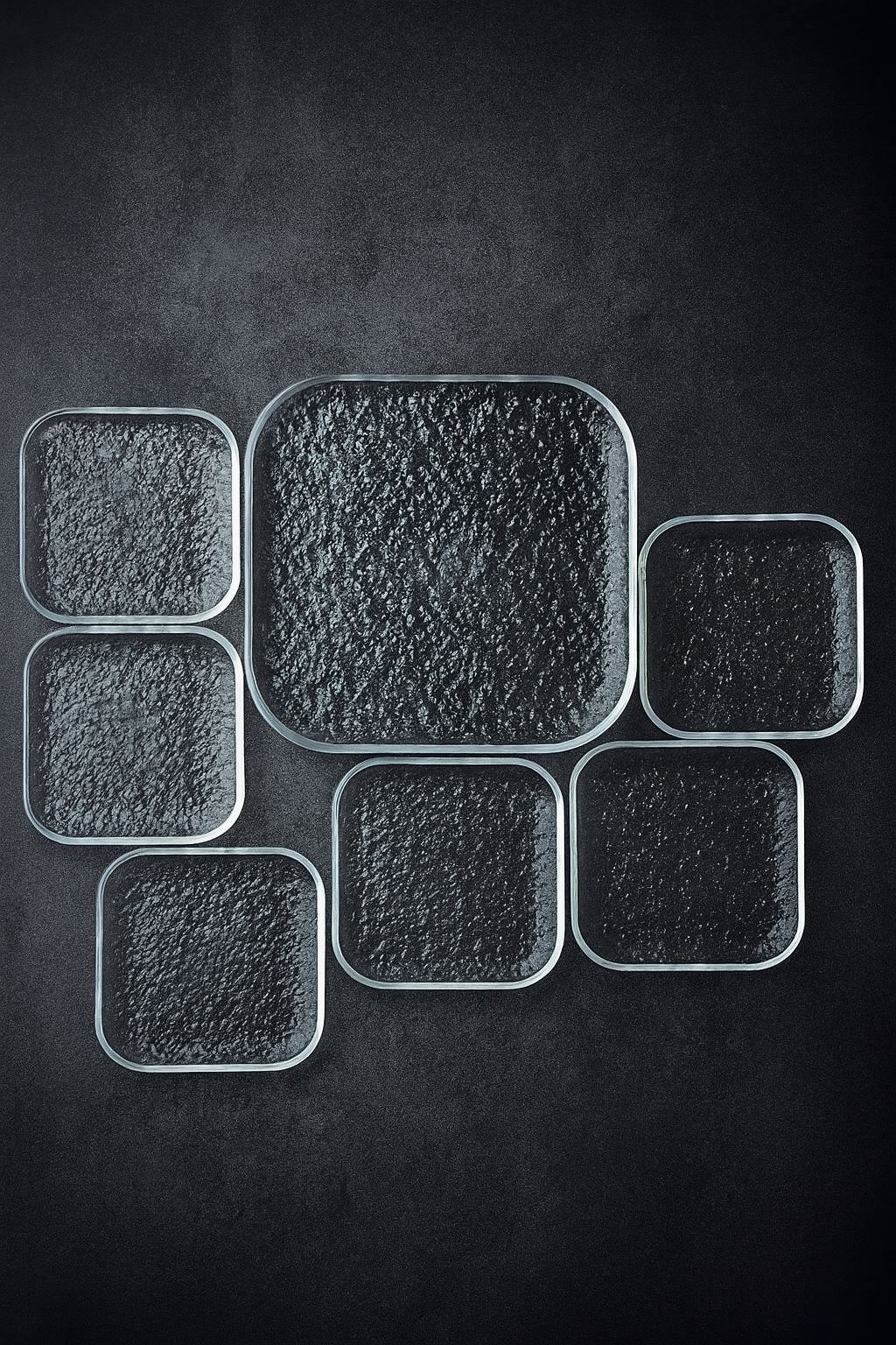 Elegant Textured Glass Tray Set – 7 Pieces