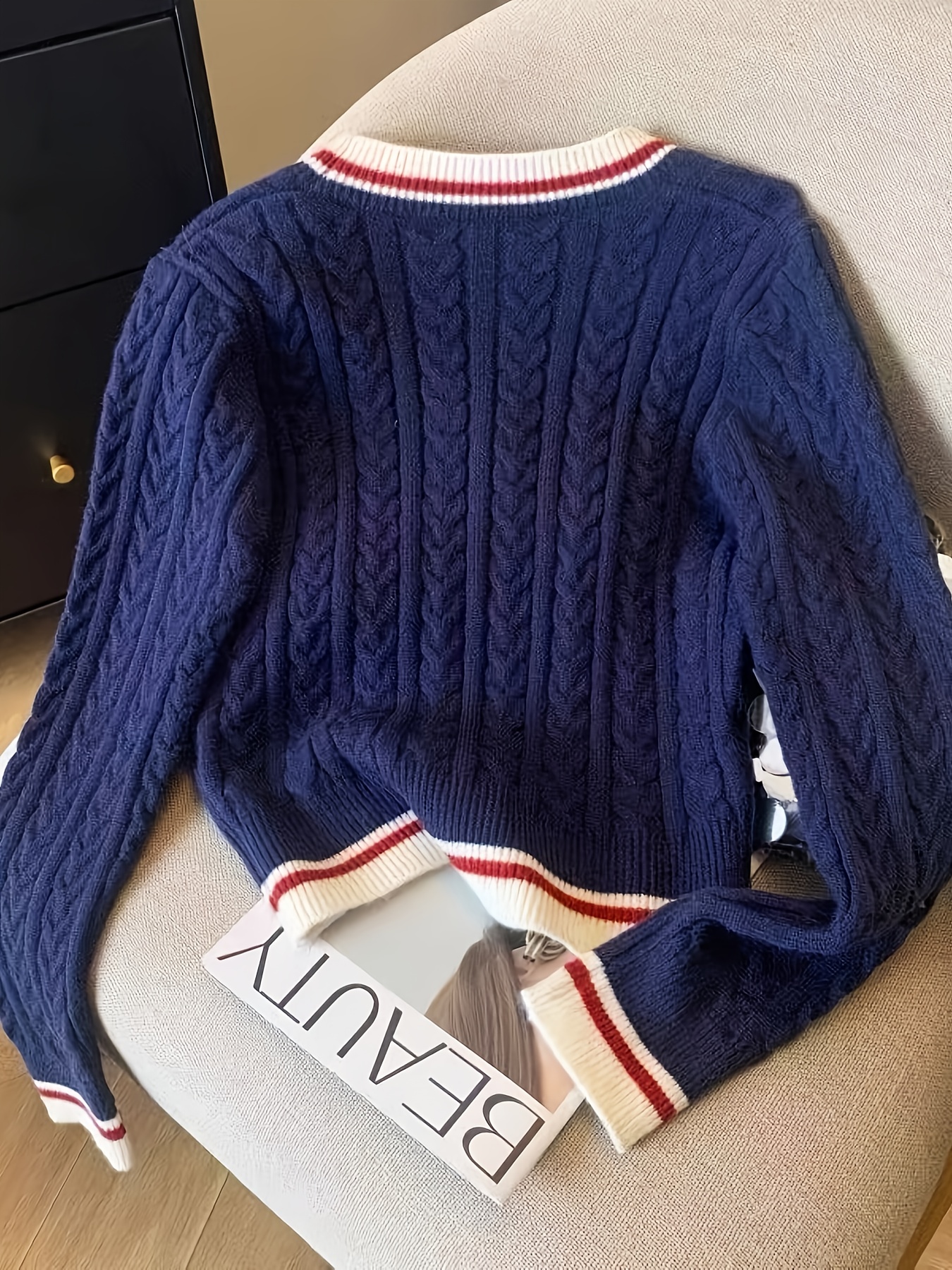 Elegant Women'S Cardigan | V-neck with Color Block Design, Long Sleeve, Medium Stretch Fabric, Suitable for Daily Commute and Streetwear - Image 3