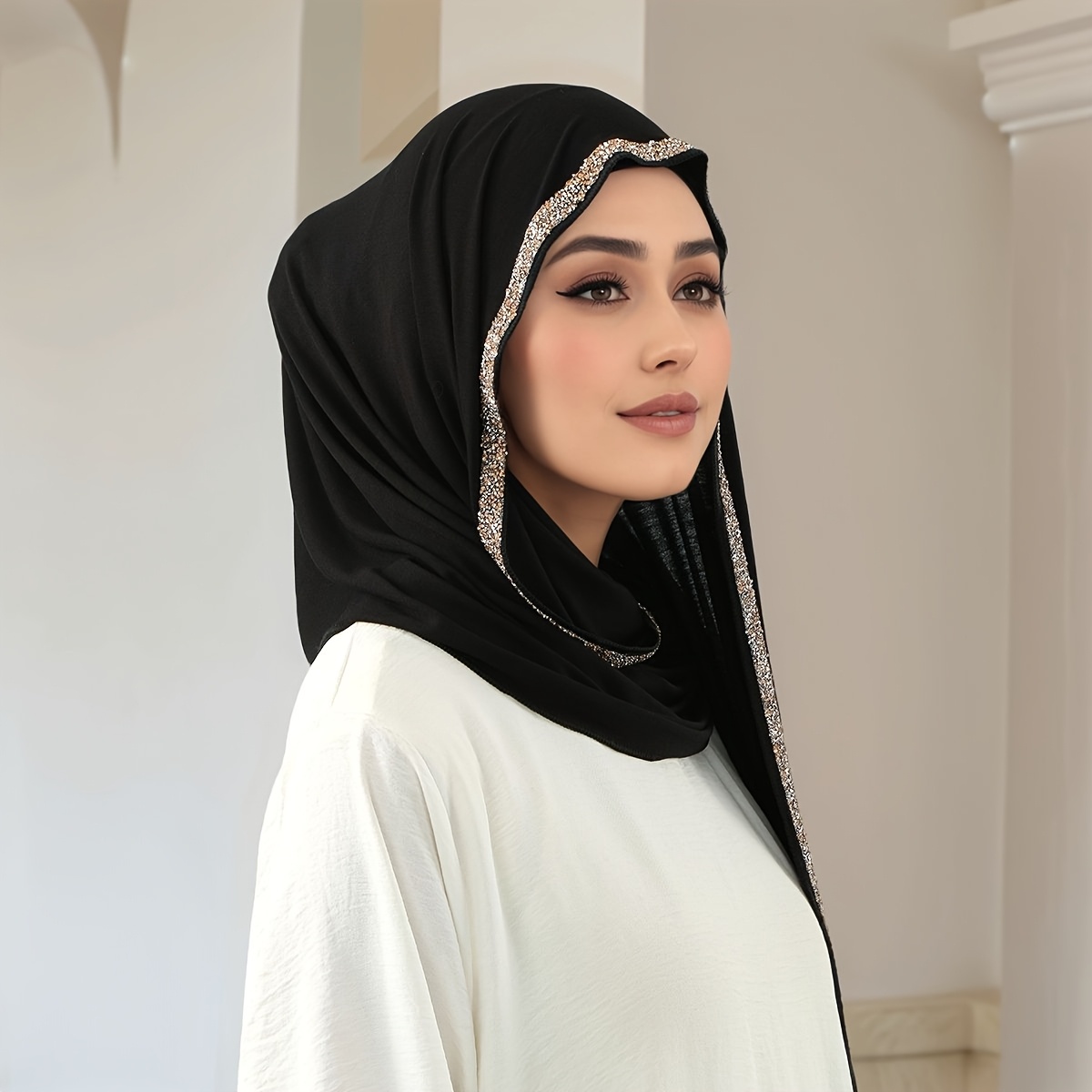 New Rhinestone-embellished Long Scarf, Made of Skin-friendly and Soft Fabric. This Hijab-style Long Scarf Is Suitable for Muslim Women to Wear During and Daily Activities for Prayer. Available in Two Classic Colors: Black and White
