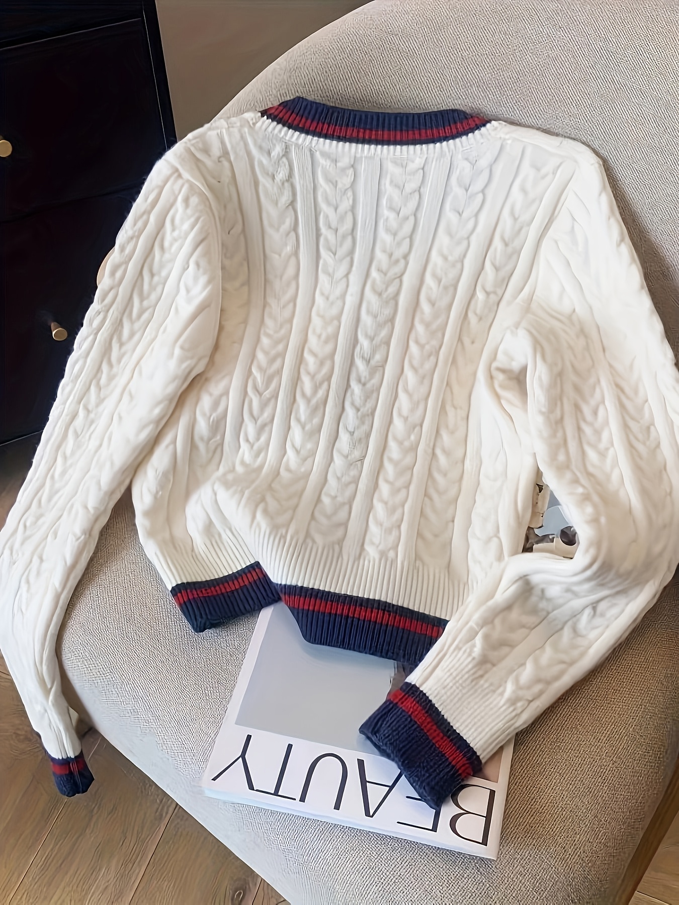 Elegant Women'S Cardigan | V-neck with Color Block Design, Long Sleeve, Medium Stretch Fabric, Suitable for Daily Commute and Streetwear - Image 4