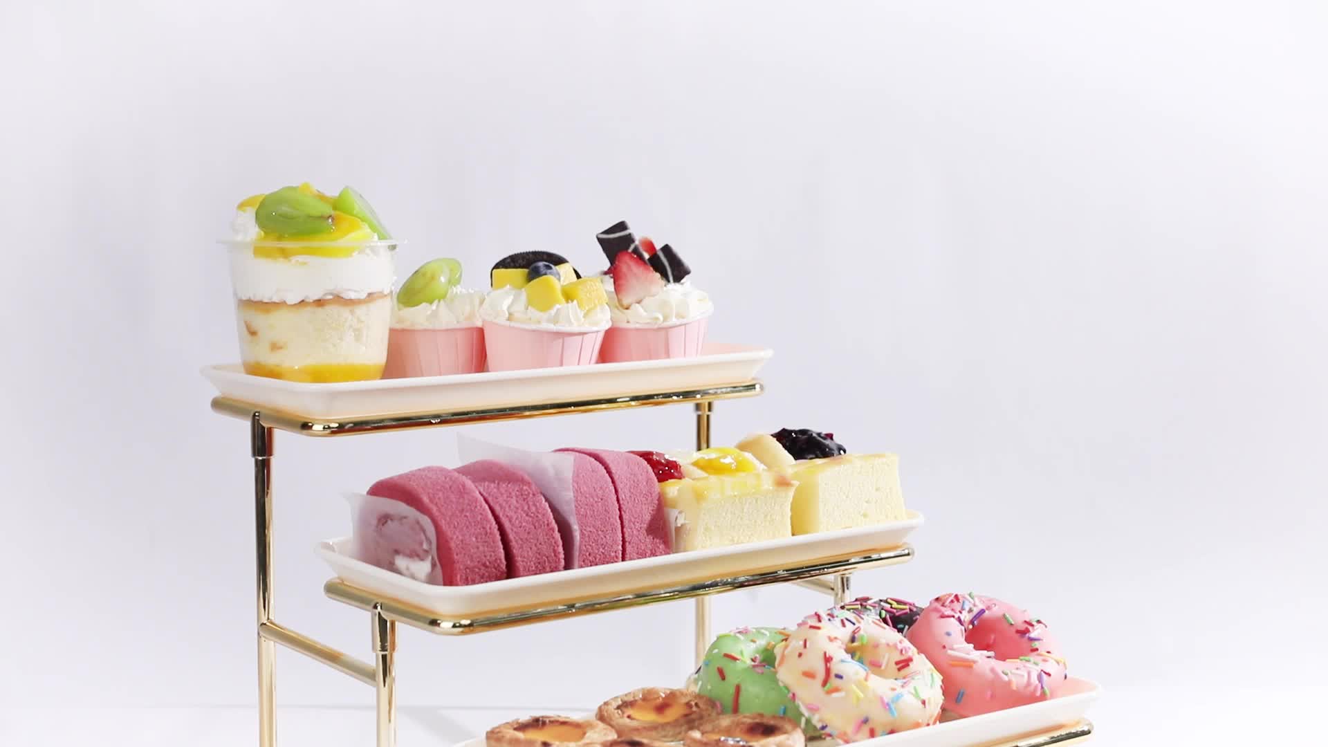 Gold Horizon Dessert Stand - Image 6